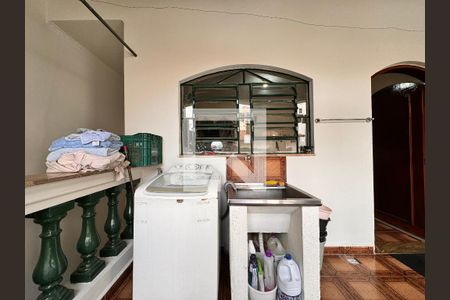 Casa à venda com 377m², 3 quartos e sem vagaLavanderia