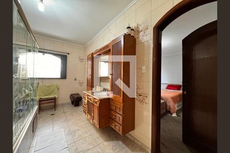 Casa à venda com 377m², 3 quartos e sem vagaBanheiro da suíte 3