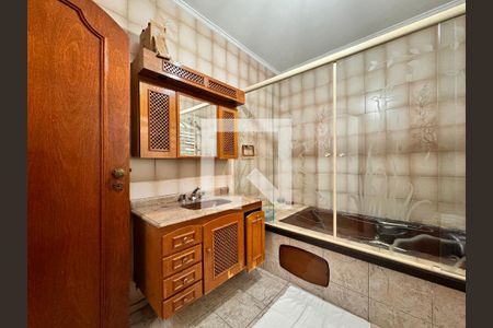 Casa à venda com 377m², 3 quartos e sem vagaBanheiro da Suíte 2