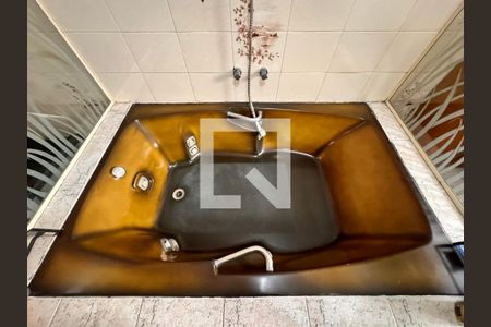 Casa à venda com 377m², 3 quartos e sem vagaBanheiro da suíte 3