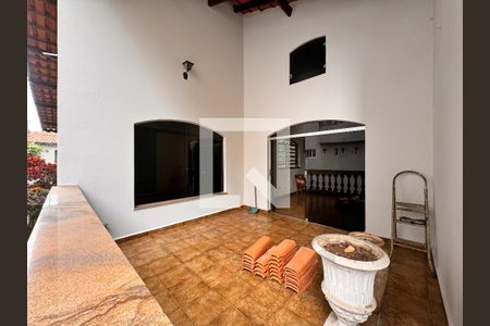 Casa à venda com 377m², 3 quartos e sem vagaVaranda