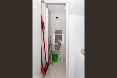 Apartamento à venda com 74m², 2 quartos e 1 vagaBanheiro de serviço