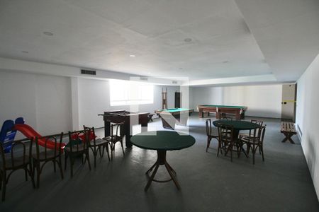 Apartamento para alugar com 63m², 1 quarto e 2 vagas Apartamento para alugar com 63m², 1 quarto e 2 vagasÁrea comum - Sala de Jogos