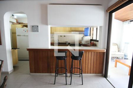 Sala de apartamento para alugar com 1 quarto, 63m² em Morro do Maluf, Guarujá