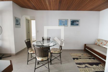 Sala de apartamento para alugar com 1 quarto, 63m² em Morro do Maluf, Guarujá