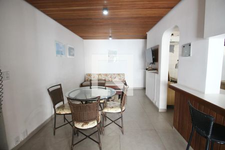 Sala de apartamento para alugar com 1 quarto, 63m² em Morro do Maluf, Guarujá