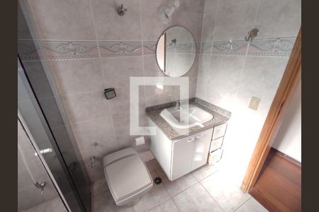 Casa à venda com 214m², 3 quartos e 2 vagasBanheiro