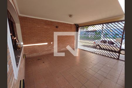 Casa à venda com 214m², 3 quartos e 2 vagasGaragem