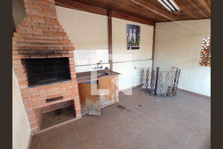 Casa à venda com 214m², 3 quartos e 2 vagasChurrasqueira