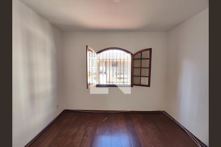 Casa à venda com 214m², 3 quartos e 2 vagasQuarto 1