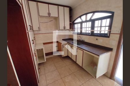 Casa à venda com 214m², 3 quartos e 2 vagasCozinha