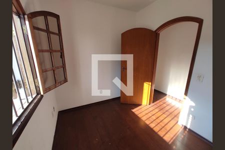 Casa à venda com 214m², 3 quartos e 2 vagasQuarto 2