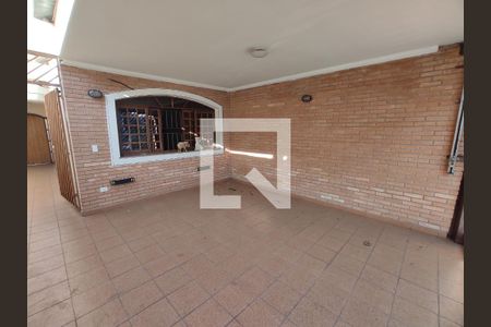 Casa à venda com 214m², 3 quartos e 2 vagasGaragem