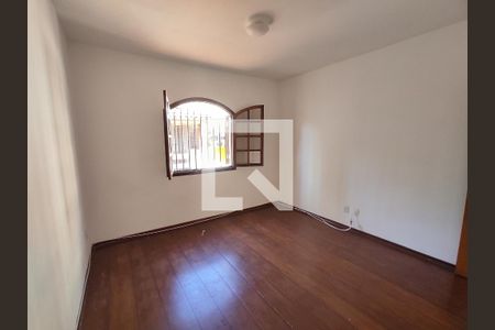 Casa à venda com 214m², 3 quartos e 2 vagasQuarto 1