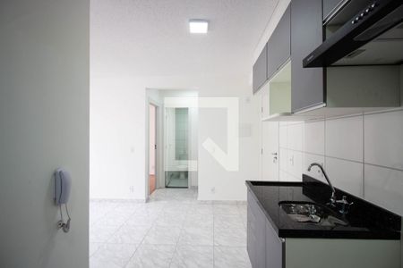 Apartamento para alugar com 35m², 2 quartos e sem vaga Apartamento para alugar com 35m², 2 quartos e sem vagaCozinha e Área de Serviço