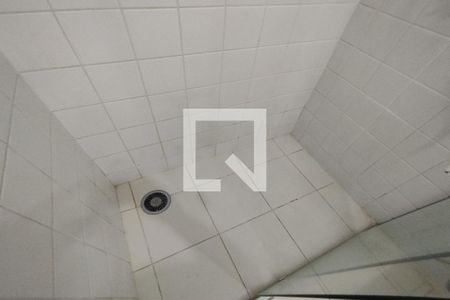 Banheiro de apartamento para alugar com 1 quarto, 40m² em Vila Amelia, Ribeirão Preto