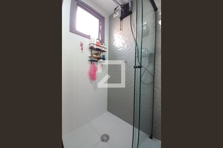 Banheiro de apartamento à venda com 1 quarto, 40m² em Cambuí, Campinas