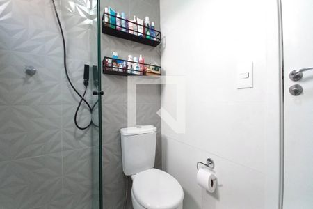 Banheiro de apartamento à venda com 1 quarto, 40m² em Cambuí, Campinas