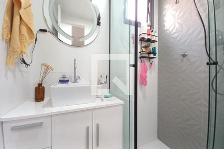 Banheiro de apartamento à venda com 1 quarto, 40m² em Cambuí, Campinas