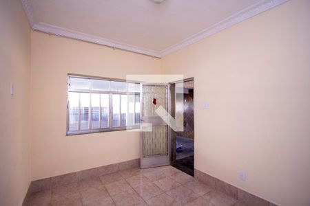 Sala de casa para alugar com 2 quartos, 100m² em Porto Novo, São Gonçalo