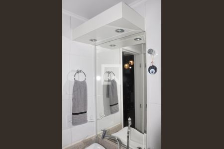 Apartamento à venda com 42m², 2 quartos e 1 vaga Apartamento à venda com 42m², 2 quartos e 1 vagaBanheiro Social