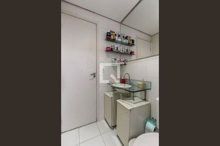 Apartamento à venda com 50m², 2 quartos e 1 vaga Apartamento à venda com 50m², 2 quartos e 1 vagaBanheiro