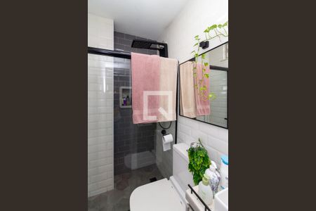 Apartamento à venda com 110m², 2 quartos e 1 vaga Apartamento à venda com 110m², 2 quartos e 1 vagaBanheiro