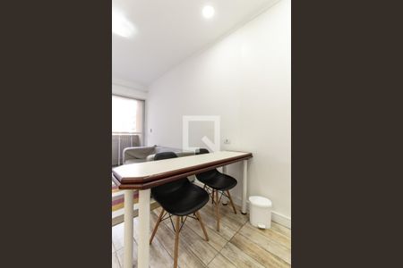 Cozinha de apartamento para alugar com 1 quarto, 33m² em Vila Uberabinha, São Paulo