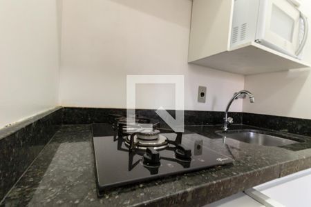 Cozinha de apartamento para alugar com 1 quarto, 33m² em Vila Uberabinha, São Paulo