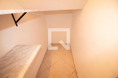 Casa de condomínio à venda com 95m², 2 quartos e 1 vagaCloset