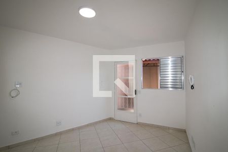 Sala de casa de condomínio para alugar com 2 quartos, 95m² em Vila Mazzei, São Paulo