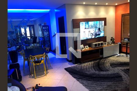 Casa à venda com 4 quartos, 259m² em Vila Mariana, São Paulo