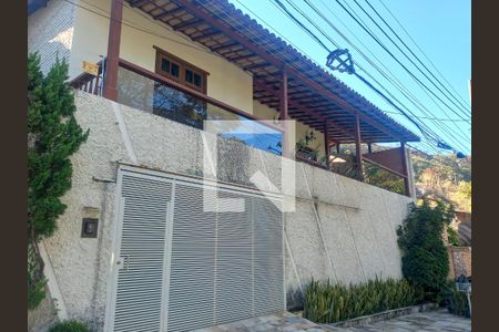 Casa à venda com 3 quartos, 300m² em Sion, Belo Horizonte