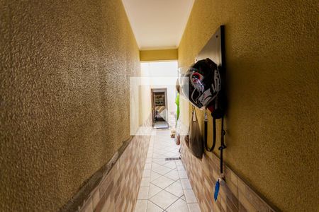 Casa à venda com 250m², 3 quartos e 4 vagas Casa à venda com 250m², 3 quartos e 4 vagasCorredor