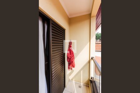 Casa à venda com 250m², 3 quartos e 4 vagas Casa à venda com 250m², 3 quartos e 4 vagasVaranda da Suíte 1