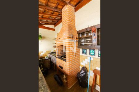 Casa à venda com 250m², 3 quartos e 4 vagas Casa à venda com 250m², 3 quartos e 4 vagasChurrasqueira
