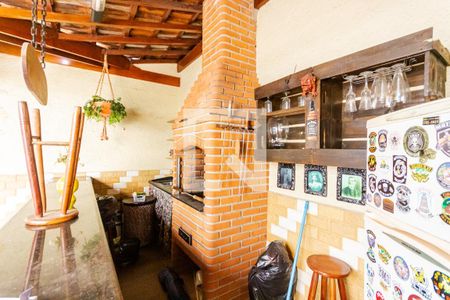 Casa à venda com 250m², 3 quartos e 4 vagas Casa à venda com 250m², 3 quartos e 4 vagasQuintal
