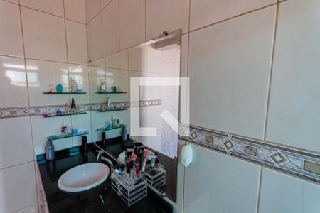 Casa à venda com 250m², 3 quartos e 4 vagas Casa à venda com 250m², 3 quartos e 4 vagasEspelho
