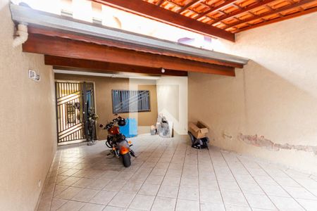 Casa à venda com 250m², 3 quartos e 4 vagas Casa à venda com 250m², 3 quartos e 4 vagasGaragem