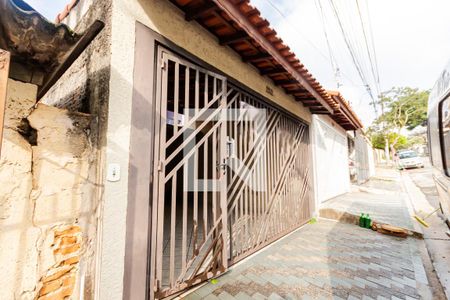 Casa à venda com 250m², 3 quartos e 4 vagas Casa à venda com 250m², 3 quartos e 4 vagasFachada