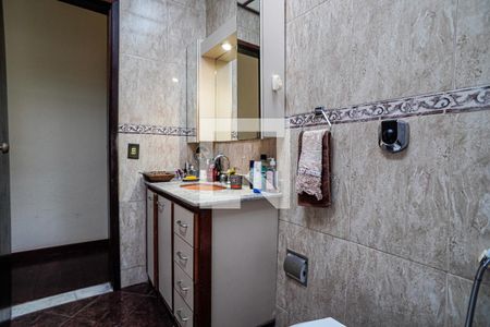 Casa à venda com 600m², 3 quartos e 3 vagasBanheiro da Suite Master