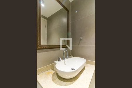 Apartamento para alugar com 60m², 2 quartos e 2 vagas Apartamento para alugar com 60m², 2 quartos e 2 vagasBanheiro da Suíte detalhe