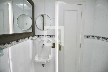 Lavabo de apartamento para alugar com 3 quartos, 145m² em Pitangueiras, Guarujá