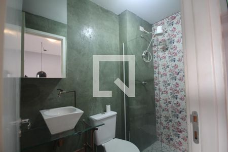 Banheiro de kitnet/studio para alugar com 1 quarto, 39m² em Cambuci, São Paulo