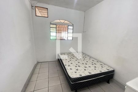 Quarto de casa para alugar com 1 quarto, 40m² em Jardim Primavera, Duque de Caxias