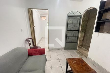 Sala de casa para alugar com 1 quarto, 40m² em Jardim Primavera, Duque de Caxias