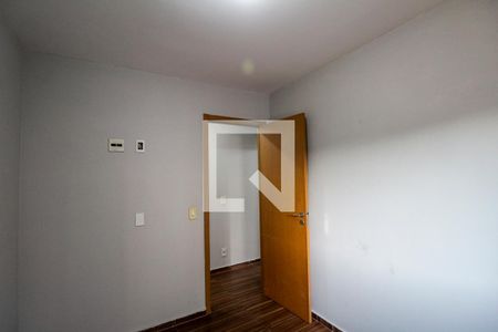 Quarto  de apartamento para alugar com 2 quartos, 47m² em Jardim Colonial, São Paulo
