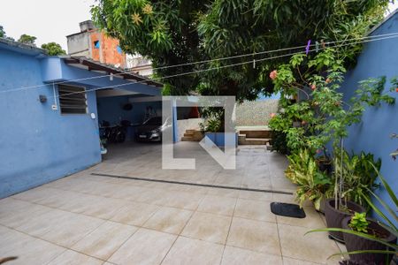Casa à venda com 360m², 4 quartos e 4 vagas Casa à venda com 360m², 4 quartos e 4 vagasQuintal