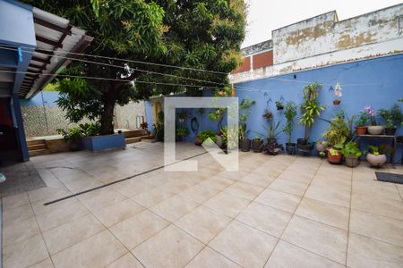 Casa à venda com 360m², 4 quartos e 4 vagas Casa à venda com 360m², 4 quartos e 4 vagasQuintal