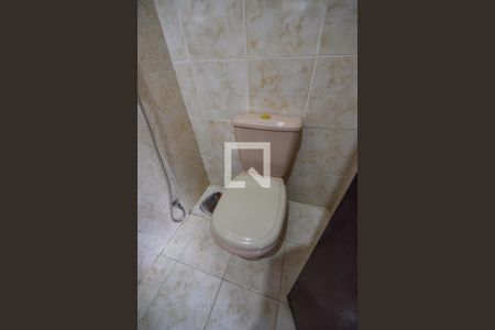 Casa à venda com 360m², 4 quartos e 4 vagas Casa à venda com 360m², 4 quartos e 4 vagasBanheiro Social 3 (Fundos)